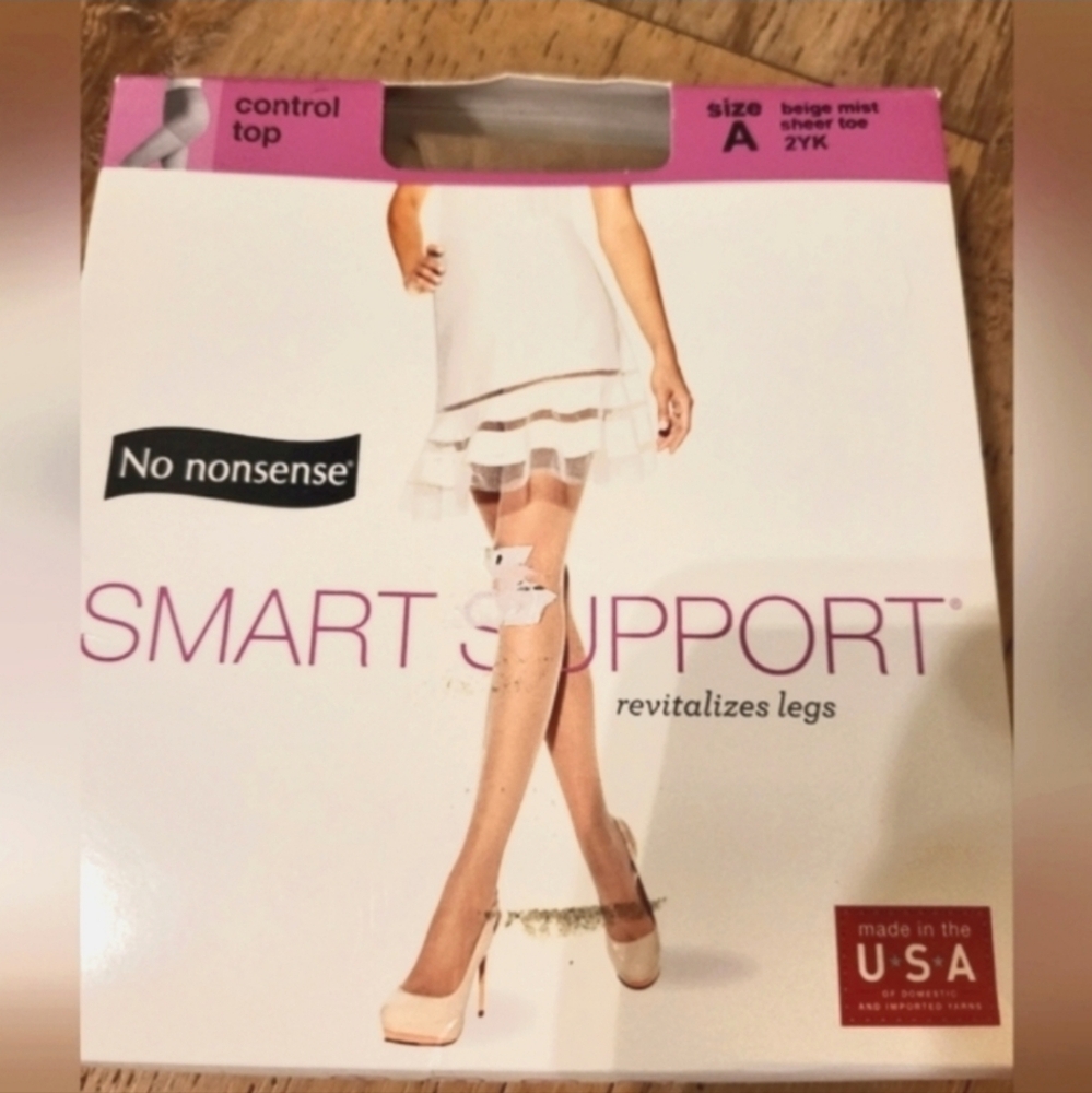 Cream Hosiery‎ & Socks Accessories (One Size) NWT